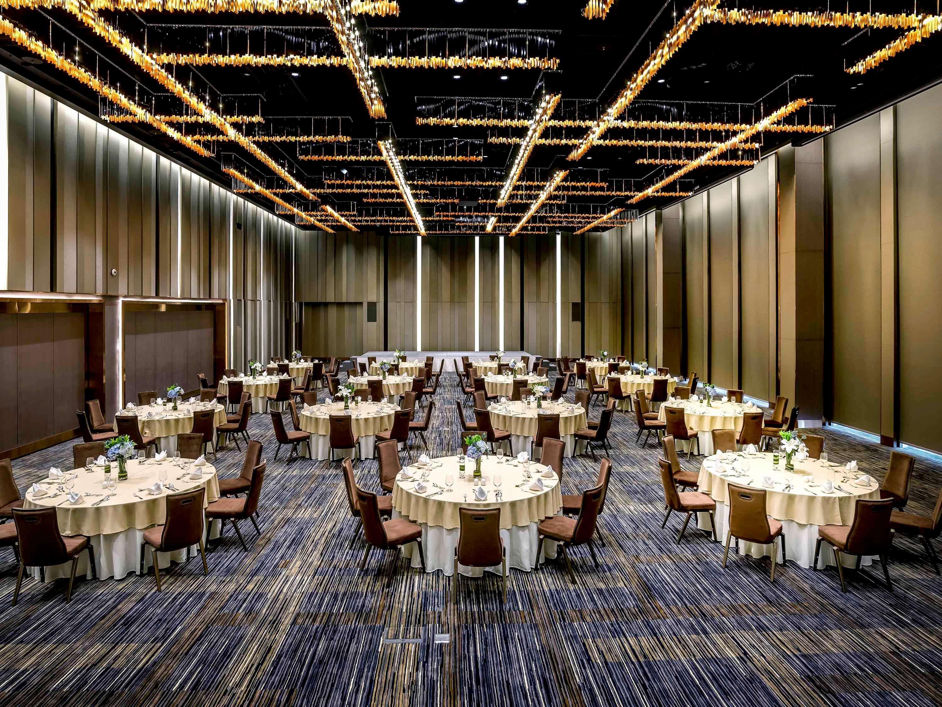 Pullman Bangkok King Power Hotel Exterior foto The Grand Ballroom