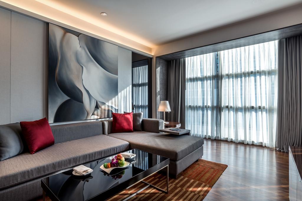 Pullman Bangkok King Power Hotel Exterior foto Living room of a suite