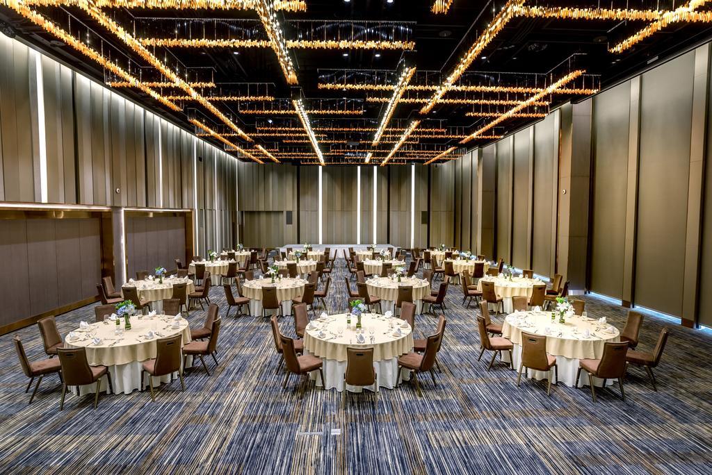 Pullman Bangkok King Power Hotel Exterior foto The Grand Ballroom