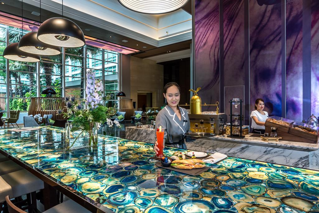 Pullman Bangkok King Power Hotel Exterior foto The Bar